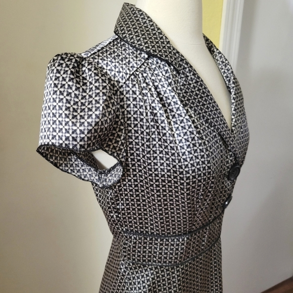 Vintage Studio Y Beautiful Satin Dress with Puffed Sleeve size 5 - Picture 4 of 16